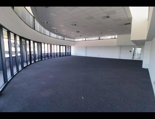 BUSINESS PROPERTY TO RENT IN LYNNWOOD GLEN